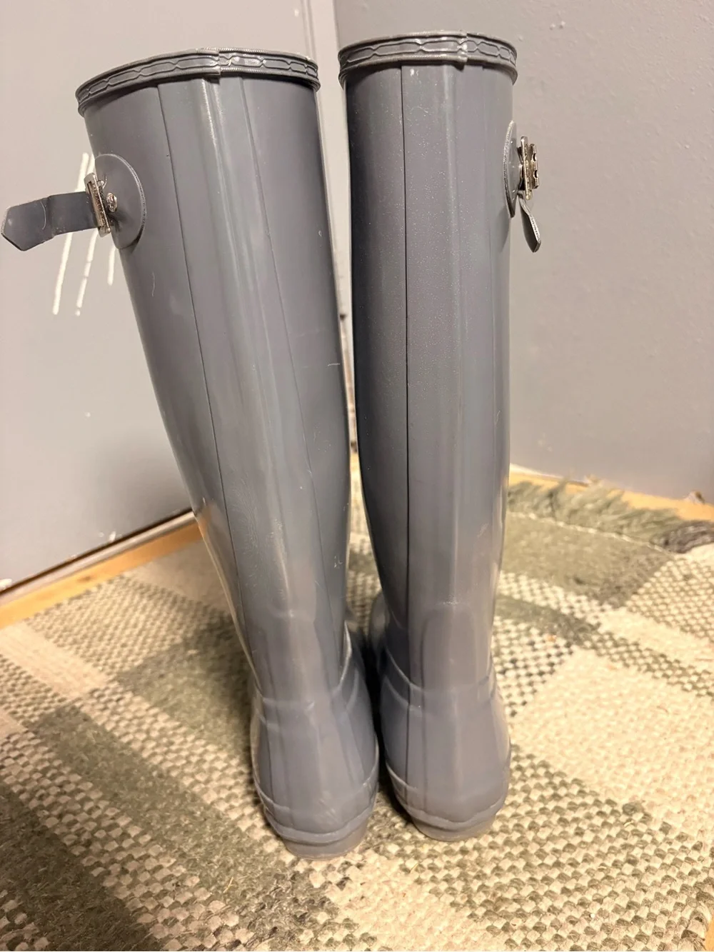 Hunter Boots Tall Gloss Rain Boot in Slate Gray